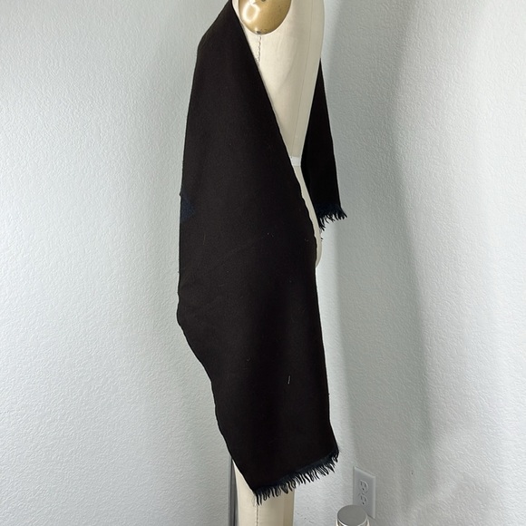 FEDNI Wool Insertia Brown Gray Fringe Unisex Scarf - Picture 4 of 7